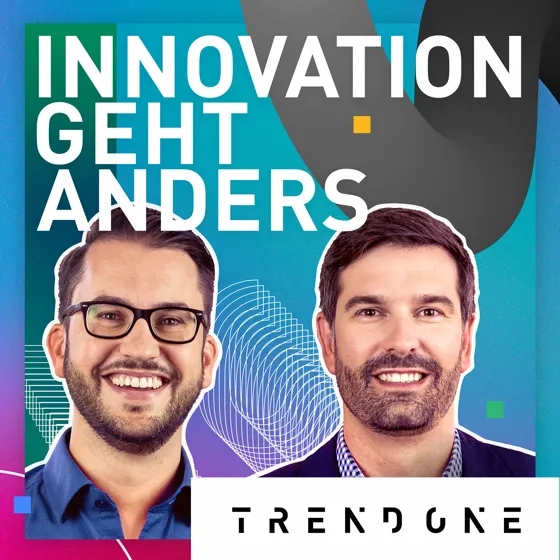 Cover des Podcasts „Innovation geht anders“ von TRENDONE:
                  die Moderatoren Peter von Aspern und Sebastian Metzner vor
                  türkis-violettem Grund.